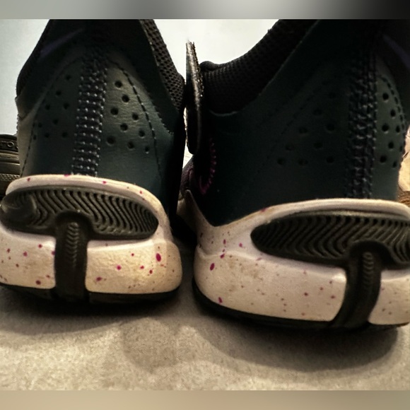 Nike Boys Basketball Shoes Size 13C - VGUC - Picture 3 of 4